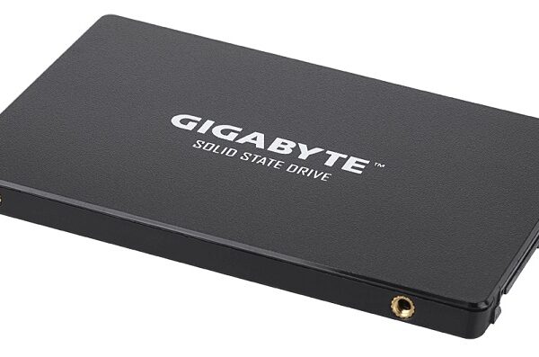 GIGABYTE SSD 256GB  2,5&apos;&apos;  SATA III