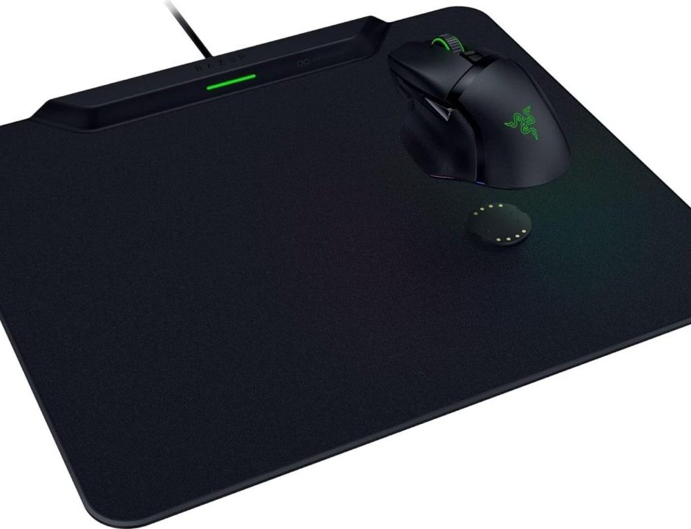 Razer Hyperflux V2 Hard - Wireless Charging Puck - Gaming Mousepad - Anti-Slip Rubber Base